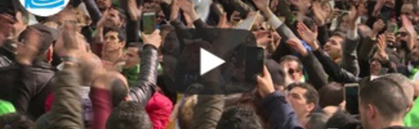 En France, des milliers de personnes dans les rues en soutien au mouvement de protestation algérien