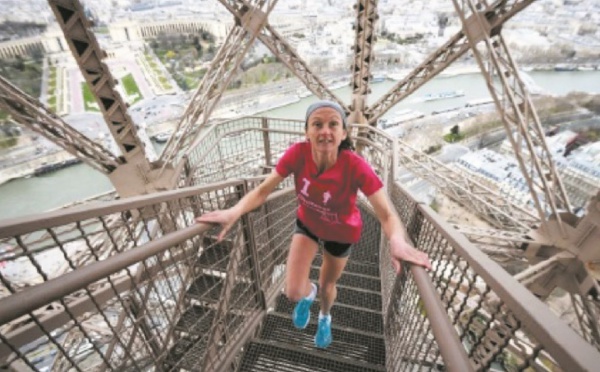 Verticale Tour Eiffel: une course au sommet dans une cage d’escaliers