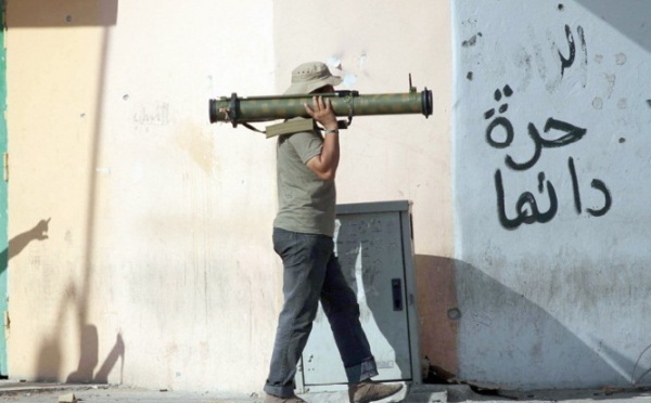 Les combats s’amplifient autour de Tripoli : Le régime propose une trêve aux insurgés