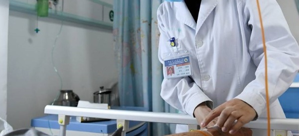 Les mains des patients d'hôpitaux sont couvertes de super-bactéries