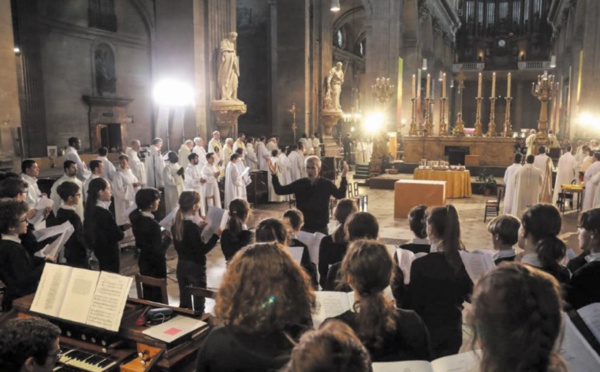 Les chœurs de Notre-Dame, ces "orphelins" de la cathédrale