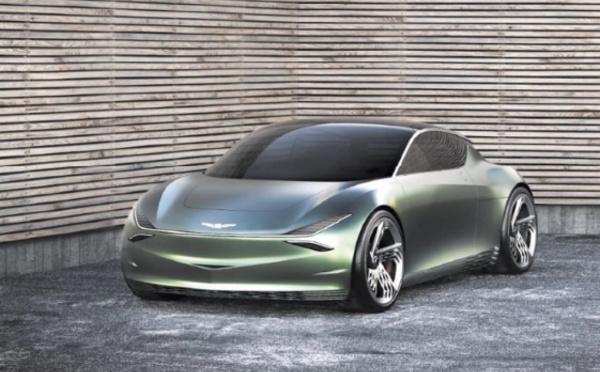 A New York, l'automobile affiche deux versions du luxe