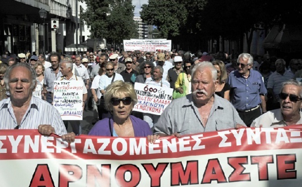Les fonctionnaires grecs montent au créneau : De nouvelles manifestations à Athènes