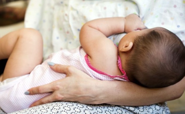 Un bébé allaité a moins de risque de devenir obèse