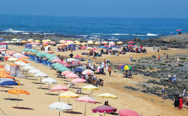 Initiative éco-citoyenne pour une plage propre à Aïn Diab