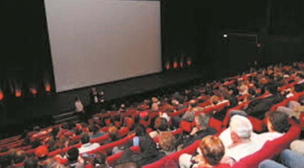 Des réalisateurs et scénaristes mettent l'accent sur le rôle du cinéma dans le développement socioculturel