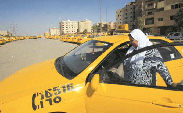 En Tchétchénie, des femmes au volant de taxis, pour transporter des femmes