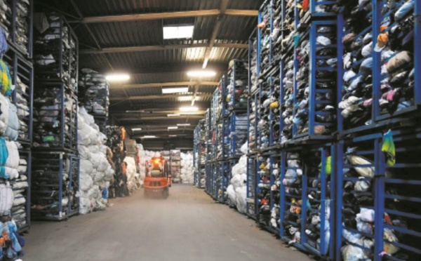 Recyclage: La seconde vie mouvementée des vêtements usagés