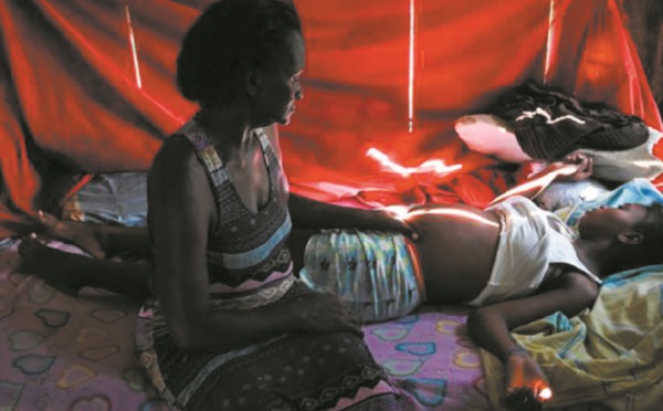 Sage-femme sur une île fluviale de Colombie sans eau ni médecin