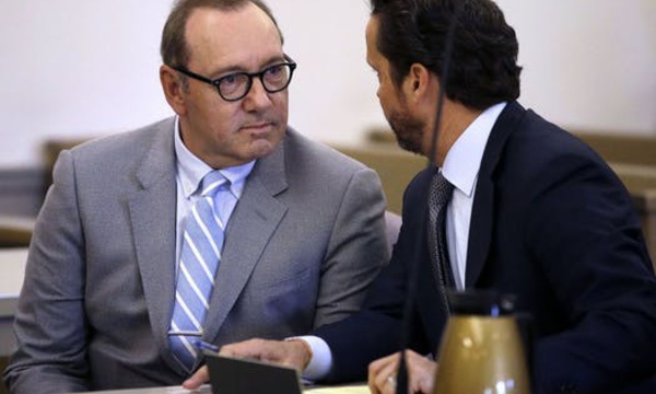 L'accusateur de Kevin Spacey abandonne son action au civil