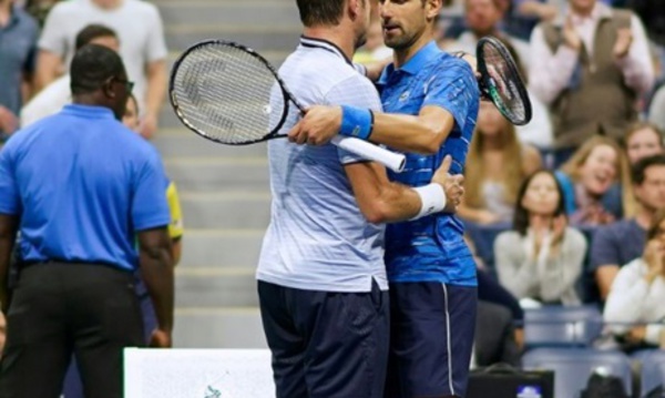 Federer lévite, Serena se fait peur