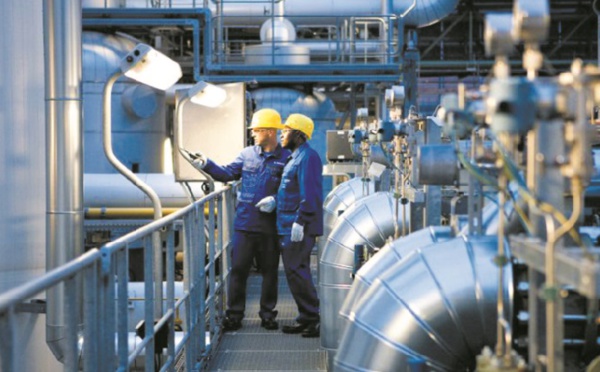 Moteur de croissance devenu boulet, l'industrie allemande décline encore