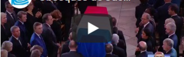 Obsèques de Jacques Chirac : moment d'émotion à l'entrée du cercueil dans l'église Saint-Sulpice