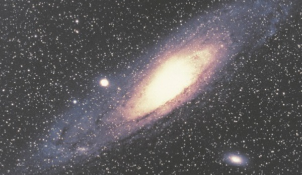Découverte d'un amas de galaxies vieux de 13 mds d'années