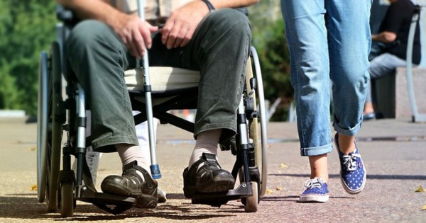 Appel à l'accès équitable aux soins pour les malades de la sclérose en plaques