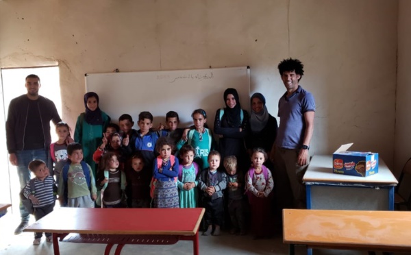 L’espoir est né de la petite école dans la montagne