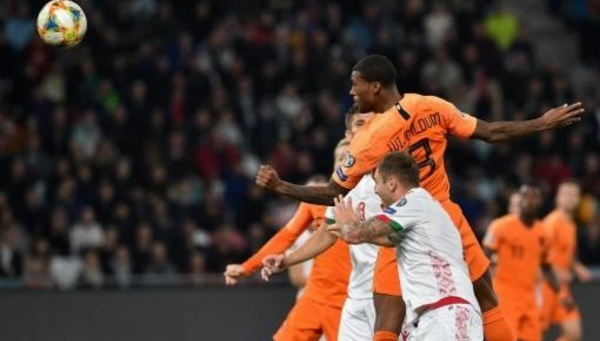 Allemagne et Pays-Bas entrevoient l'Euro