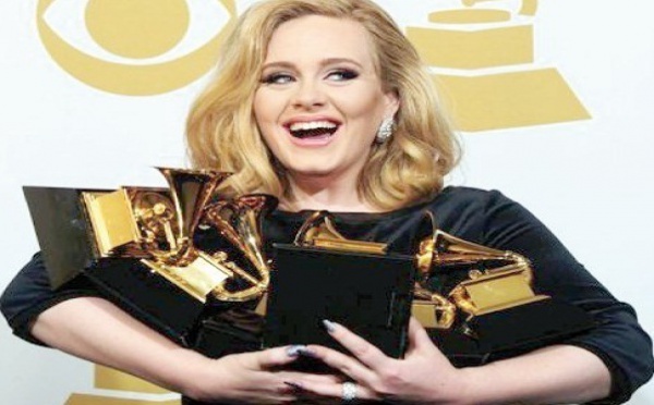 La cérémonie a été marquée par le souvenir de Whitney Houston : La Britannique Adele triomphe aux Grammy Awards