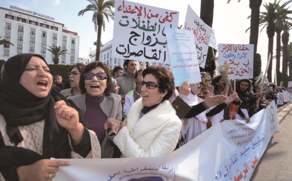 Devant le Parlement, les Marocaines manifestent contre la discrimination : Le gouvernement Benkirane sommé de créer  l’Instance de la parité
