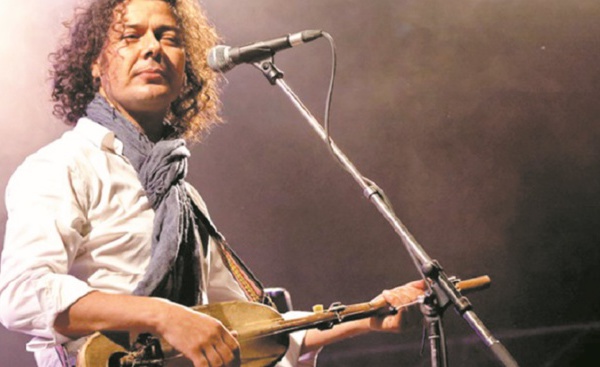 Aziz Sahmaoui fait vibrer la scène de Taragalte