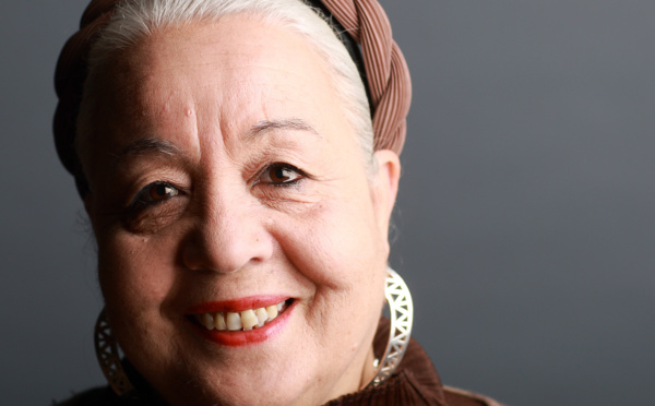 Izza Génini, un talent inné et un amour inconditionnel pour le Maroc