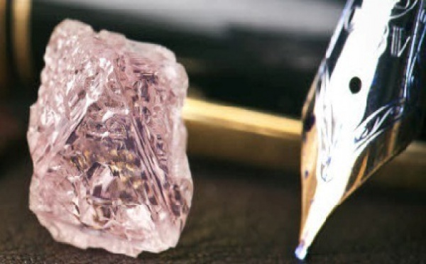 Découverte d’un énorme diamant rose en Australie