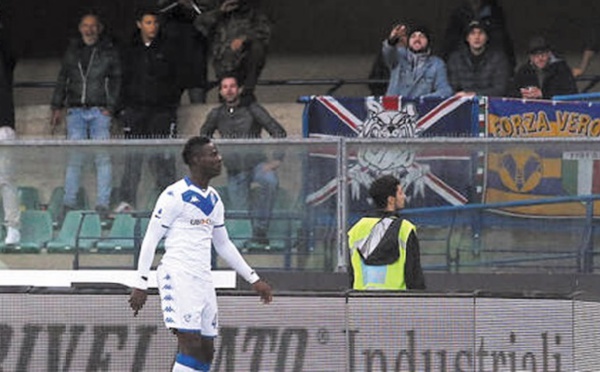Victime de cris racistes, Balotelli répond au chef des ultras de Vérone