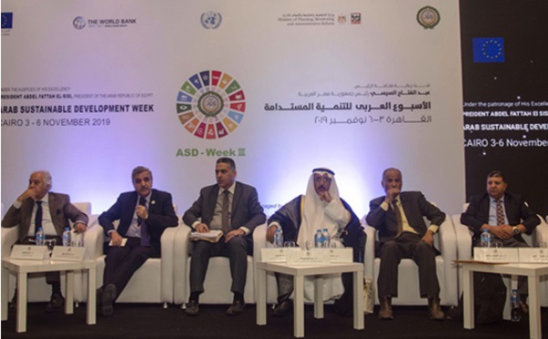 L'expérience marocaine en matière de développement économique présentée au Caire