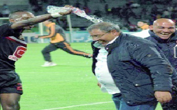 26ème journée du championnat Elite 1 : Le Raja perd ses illusions, le FUS égare sa tête, le MAT en profite