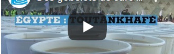 Des gobelets de café pour reproduire le masque de Toutânkhamon