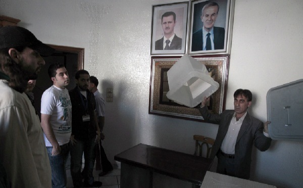 L’opposition dénonce des élections absurdes : Législatives en Syrie dans un climat de violence