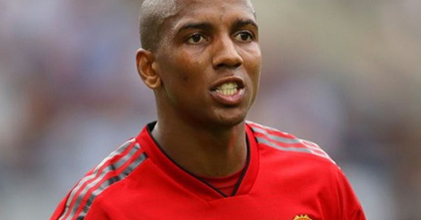 Ashley Young rejoint l'Inter