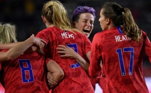 Soutien des footballeurs américains envers leurs homologues féminines