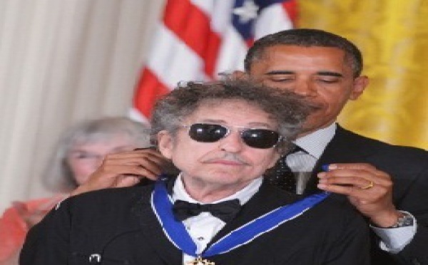 Obama décore Dylan