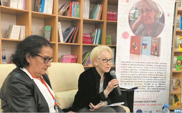 Aïcha Belarbi plaide pour une présence féminine accrue dans le monde de l'écriture