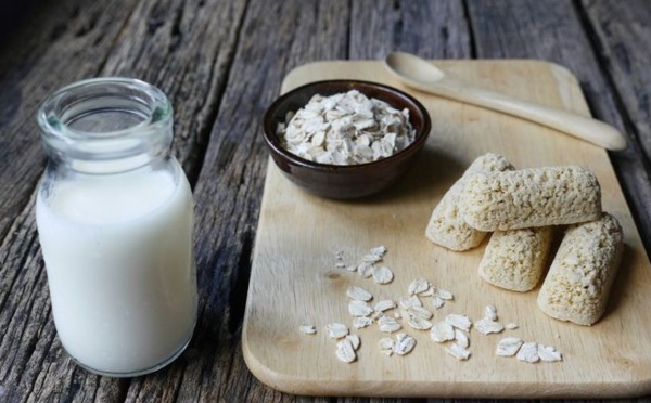 Buzz autour du lait d'avoine, futur roi des laits végétaux ?