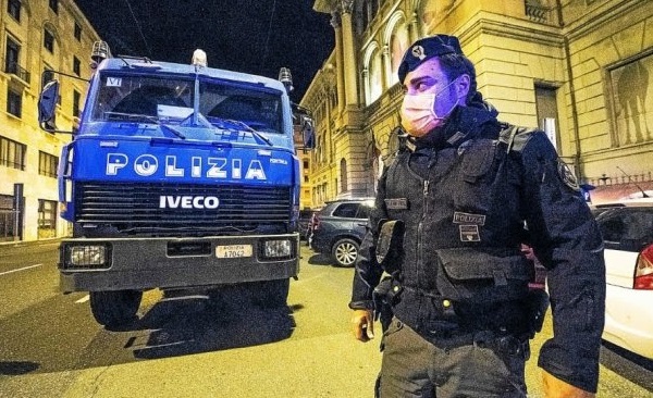 Face au coronavirus, la mafia italienne plie mais ne rompt pas