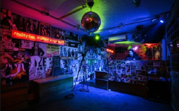 DJ en ligne pour clubbers confinés