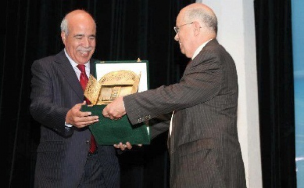 Le président fondateur de Chouala honoré : Fathallah Oualalou remet les clés de Rabat à Abdelmaksoud Rachdi