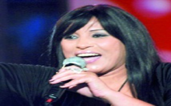 Ribab Fusion fait danser le public de Jawhara : Najat Aâtabou enflamme l’Hippodrome d’El Jadida