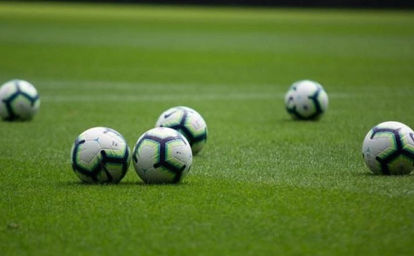 Confinés, les recruteurs des clubs comme des lions en cage