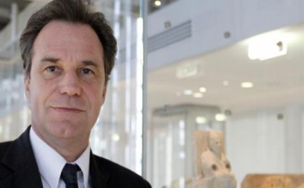 Le gouvernement français donne congé au président de l'Institut du monde arabe