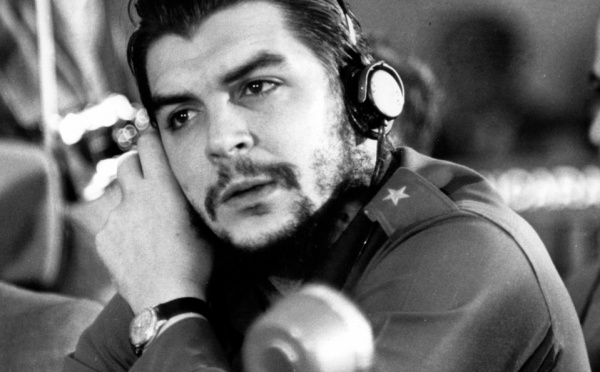 Che Guevara: Le médecin, le révolutionnaire et le politicien