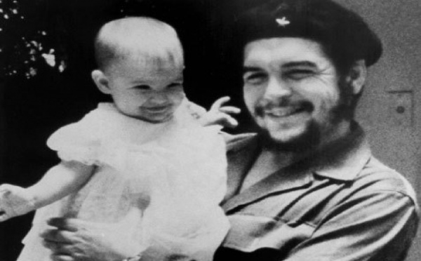 Che Guevara  : Le médecin, le révolutionnaire et le politicien