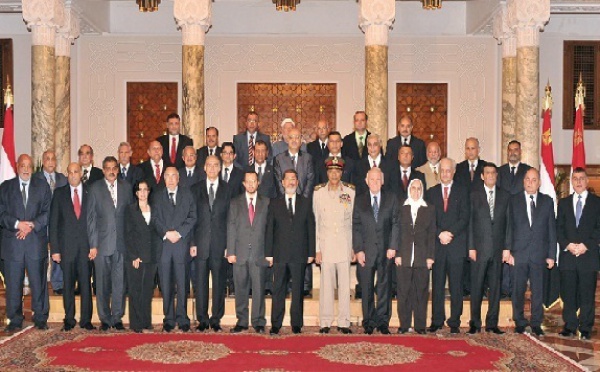 Le maréchal Tantaoui reste ministre de la Défense : Economie et sécurité, priorités du nouveau gouvernement égyptien