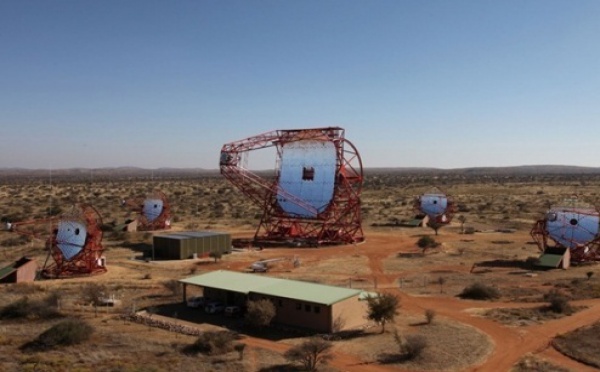 Installation du plus grand télescope du monde en Namibie