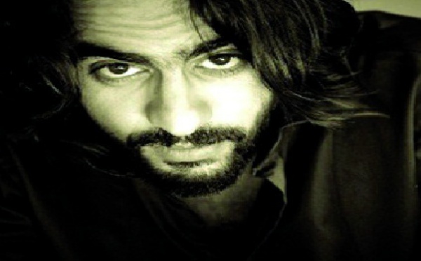Fahd Benchemsi : «Je ne passerai pas derrière la caméra avant d’avoir roulé ma bosse en tant que comédien»