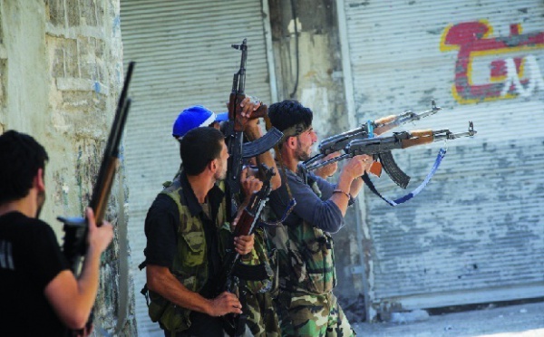 Violents combats à Alep : Damas prêt à discuter d'un départ d'Assad