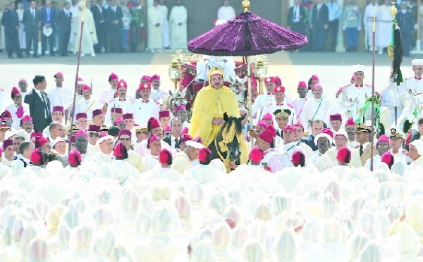 A l’occasion du treizième anniversaire de l'accession du Souverain au Trône : S.M le Roi préside la cérémonie d'allégeance