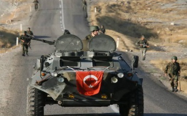 L'armée turque tue 16 membres du PKK après l'attaque d'un convoi